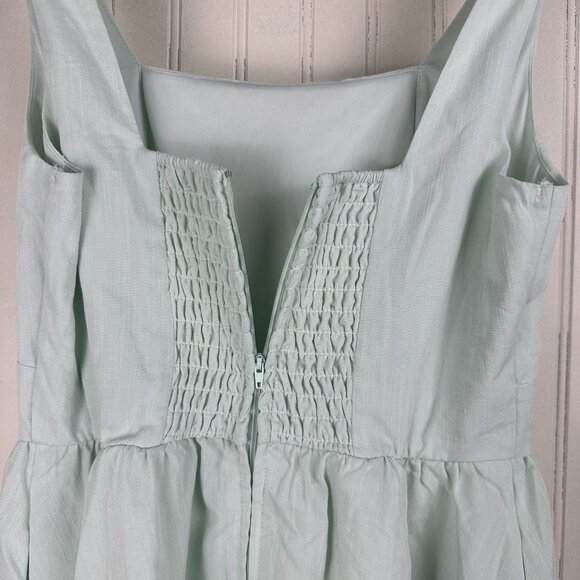 Mi Ami Mint Green Dress in Size Medium - Square neck, Pockets, Above the Knee - Picture 4 of 10